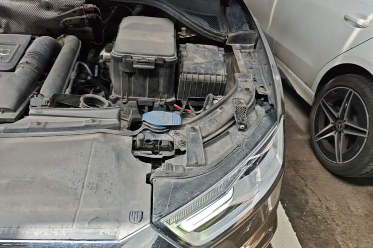 Used Audi Q3 2017 30 TFSI Fashion Model Engine Bay Left