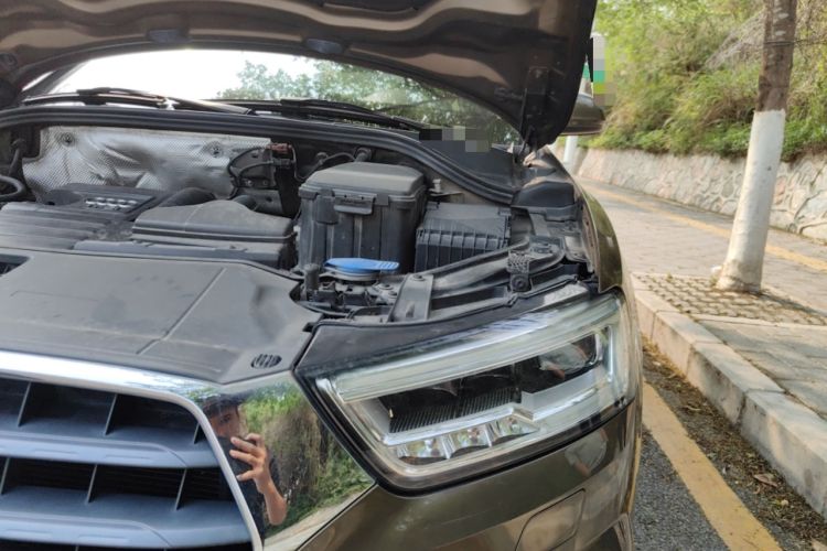 Used Audi Q3 2017 30 TFSI Fashion Model Engine Bay Left