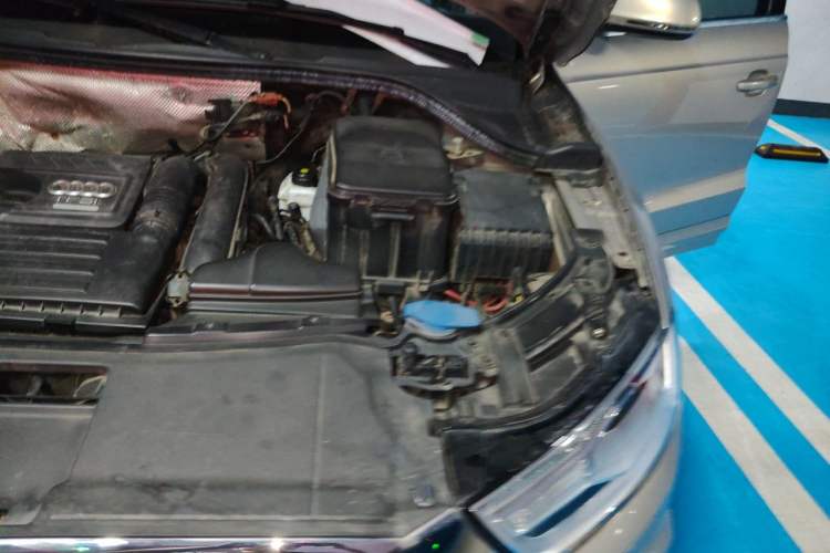 Used Audi Q3 2017 30 TFSI Fashion Model Engine Bay Left