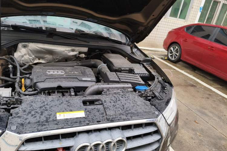 Used Audi Q3 2017 35 TFSI Fashion Model Engine Bay Left