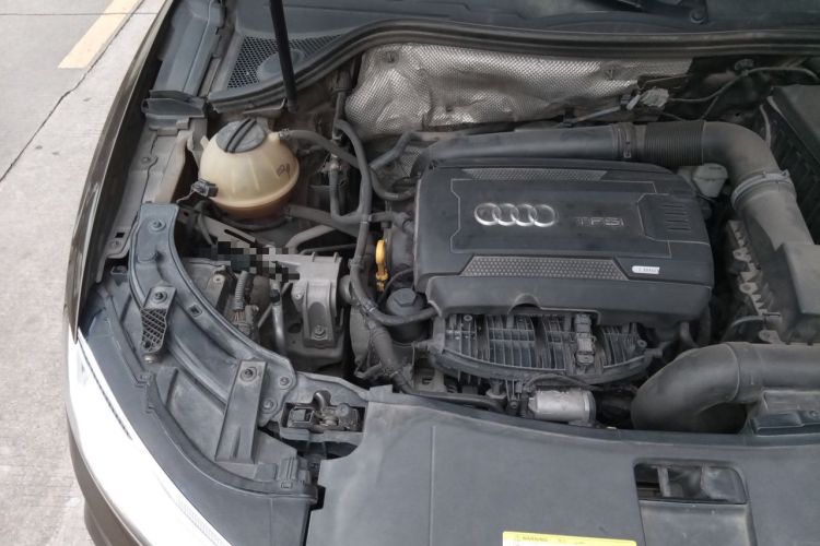 Used Audi Q3 2017 35 TFSI Fashion Model Engine Bay Right