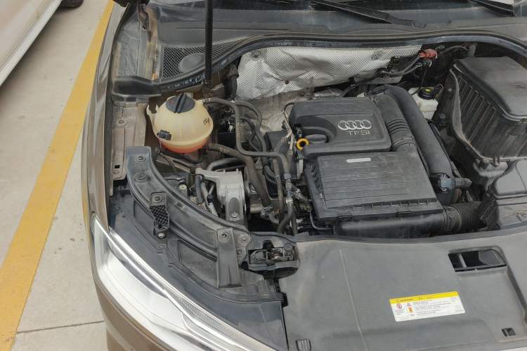 Used Audi Q3 2017 30 TFSI Fashion Model Engine Bay Right