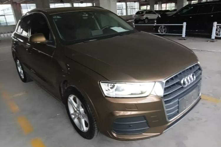 Used Audi Q3 2017 30 TFSI Fashion Model Front Right 45 Deg