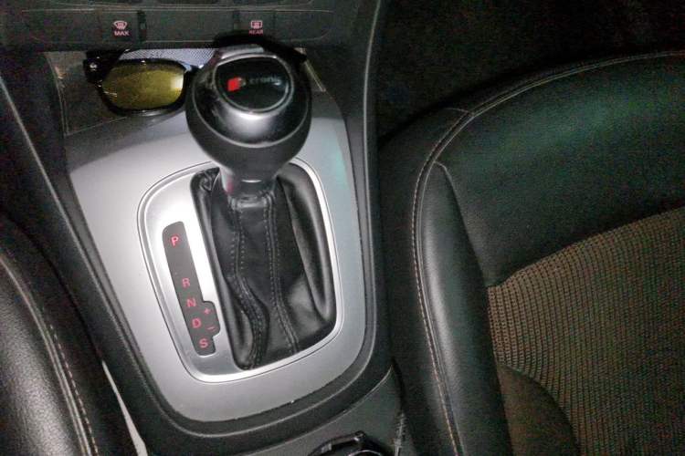 Used Audi Q3 2017 35 TFSI Fashion Model Gear Lever