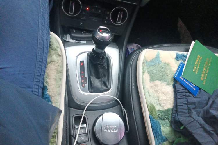 Used Audi Q3 2017 35 TFSI Fashion Model Gear Lever