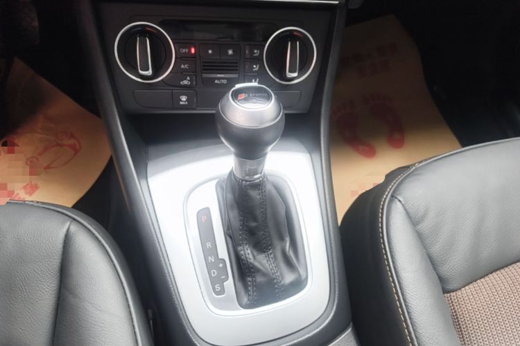 Used Audi Q3 2017 30 TFSI Fashion Model Gear Lever
