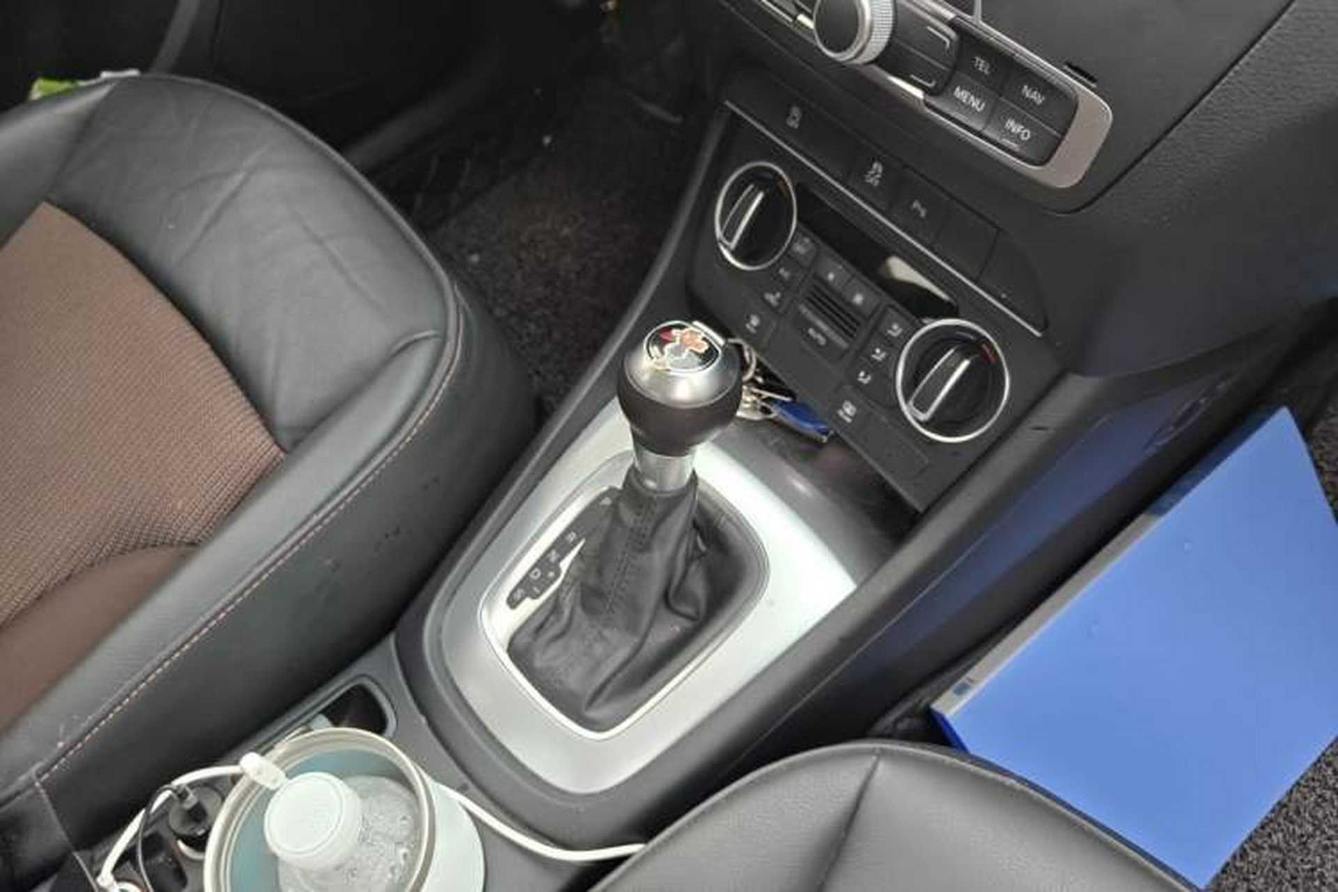 Used Audi Q3 2017 35 TFSI Fashion Model Gear Lever