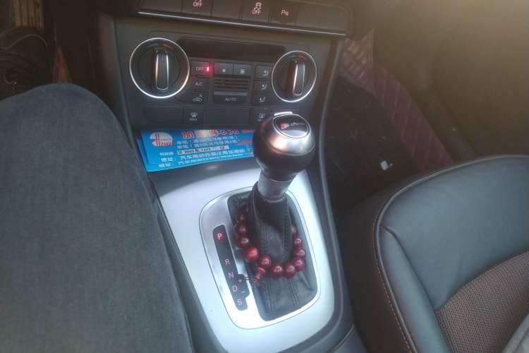 Used Audi Q3 2017 30 TFSI Fashion Model Gear Lever