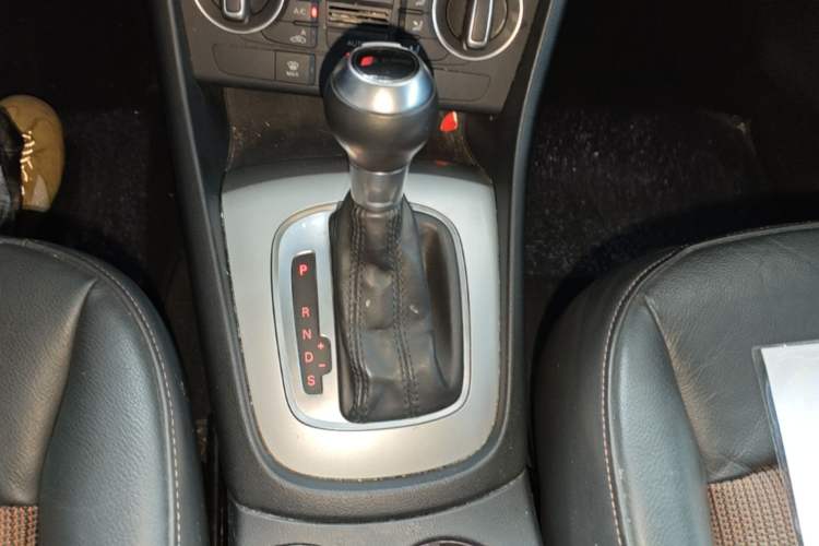 Used Audi Q3 2017 30 TFSI Fashion Model Gear Lever