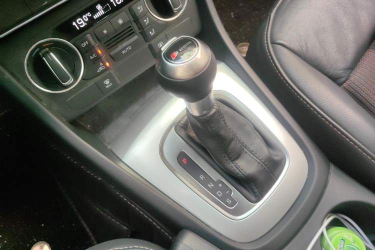 Used Audi Q3 2017 35 TFSI Fashion Model Gear Lever