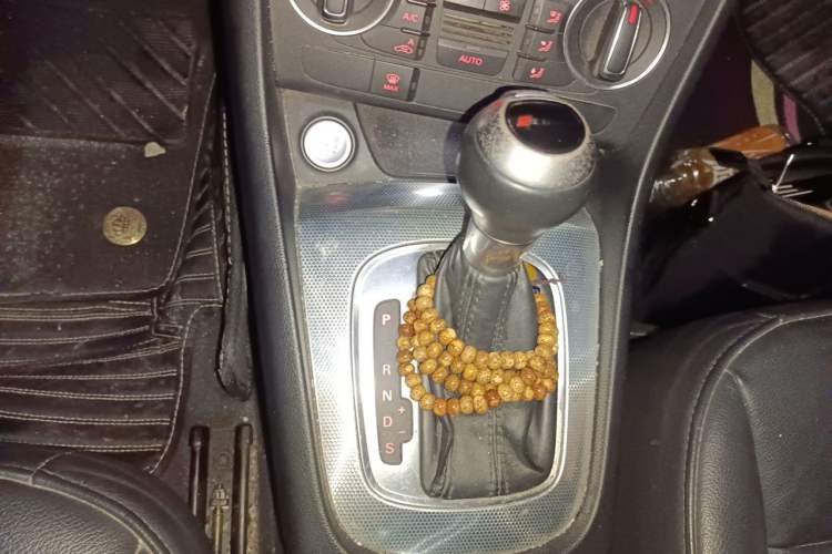 Used Audi Q3 2017 30 TFSI Fashion Model Gear Lever