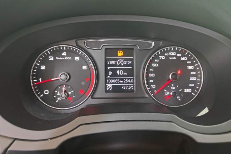 Used Audi Q3 2017 30 TFSI Fashion Model Instrument Cluster