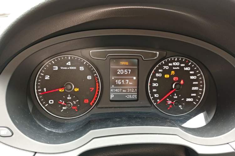 Used Audi Q3 2017 30 TFSI Fashion Model Instrument Cluster