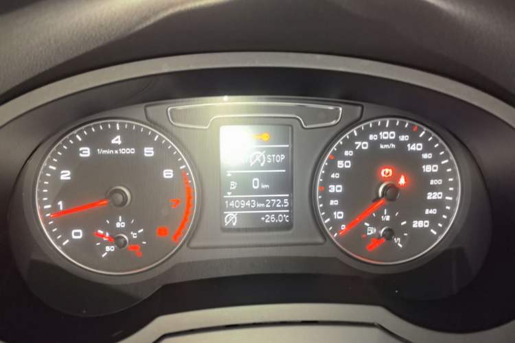 Used Audi Q3 2017 35 TFSI quattro all-wheel drive fashion model Instrument Cluster