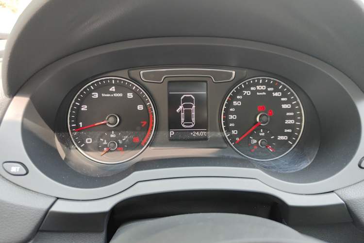 Used Audi Q3 2017 30 TFSI Fashion Model Instrument Cluster