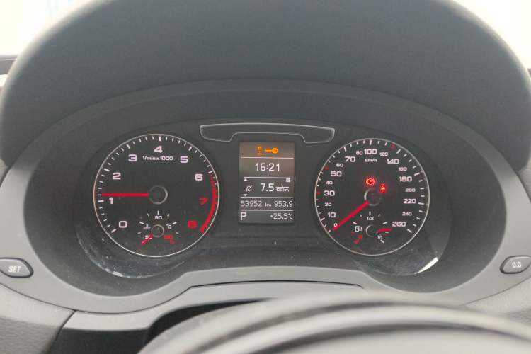 Used Audi Q3 2017 30 TFSI Fashion Model Instrument Cluster