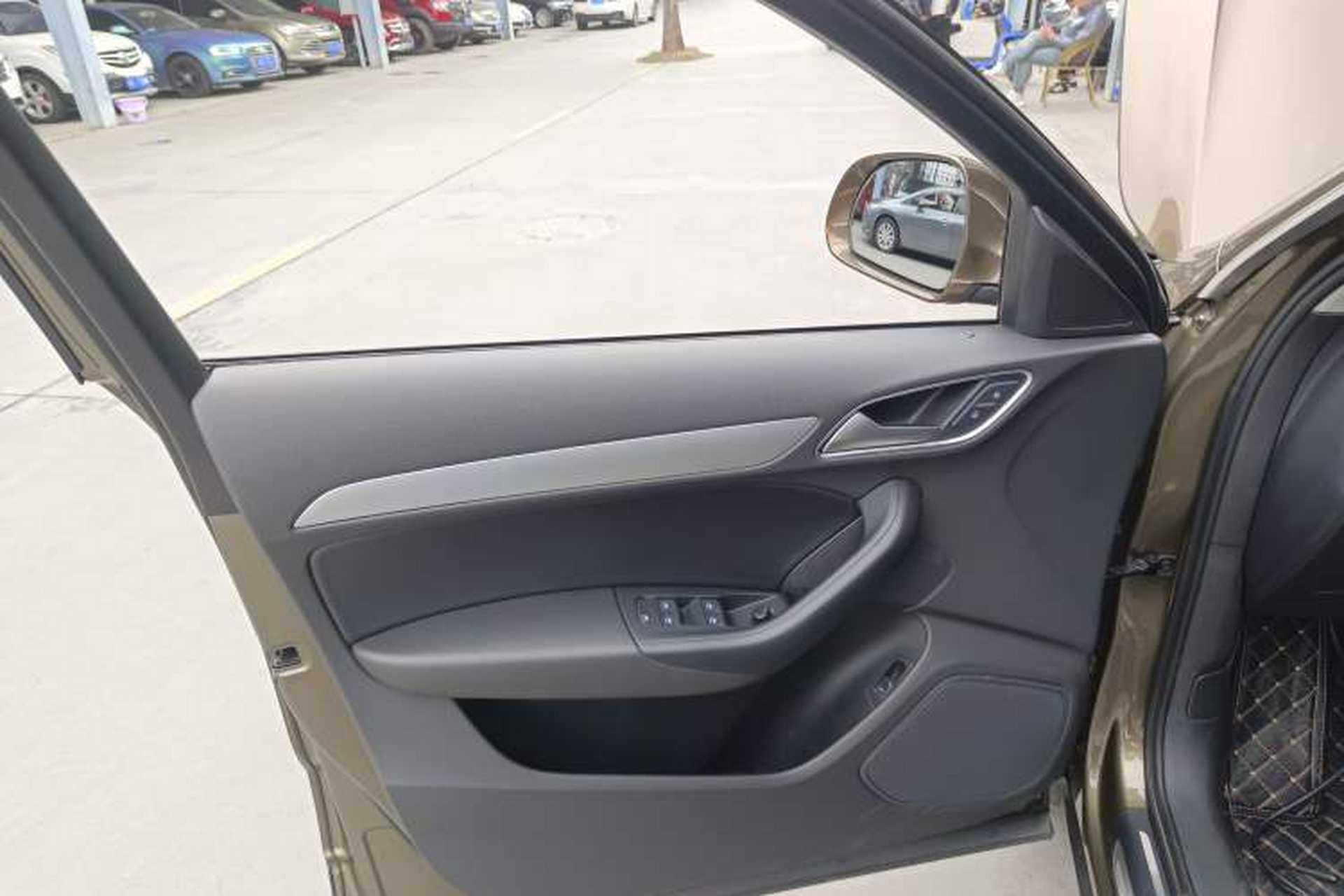 Used Audi Q3 2017 35 TFSI Fashion Model Interior 7