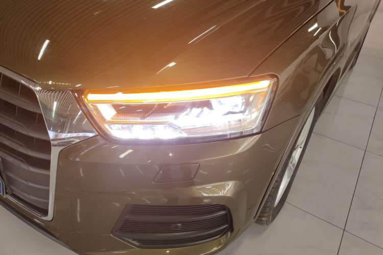 Used Audi Q3 2017 30 TFSI Fashion Model Left Front Headlight