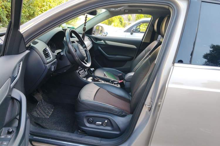 Used Audi Q3 2017 35 TFSI Fashion Model Left Front Seat