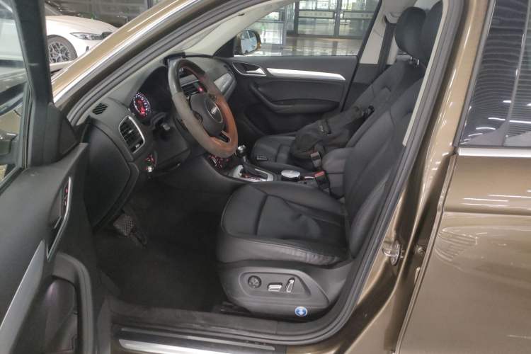 Used Audi Q3 2017 30 TFSI Fashion Model Left Front Seat