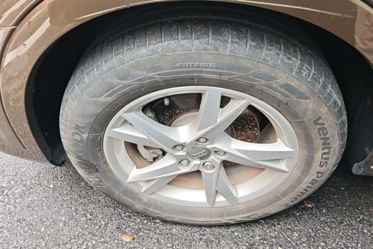 Used Audi Q3 2017 30 TFSI Fashion Model Left Front Wheel Hub