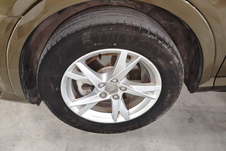 Used Audi Q3 2017 30 TFSI Fashion Model Left Front Wheel Hub