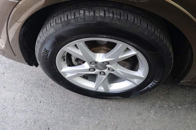 Used Audi Q3 2017 35 TFSI Fashion Model Left Front Wheel Hub