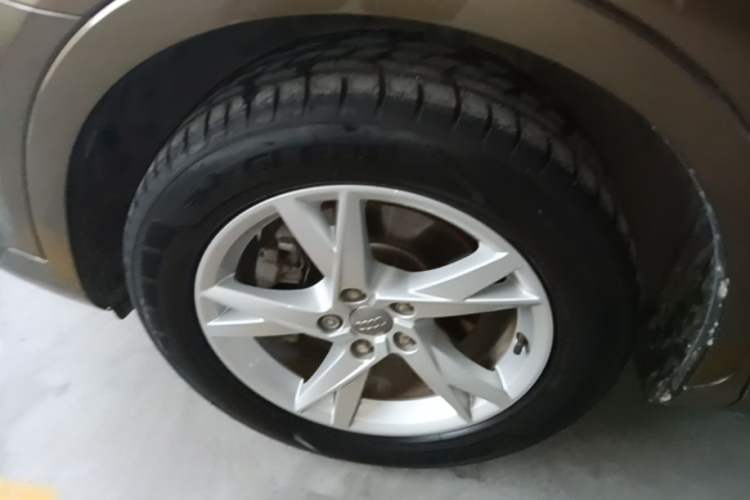 Used Audi Q3 2017 30 TFSI Fashion Model Left Front Wheel Hub