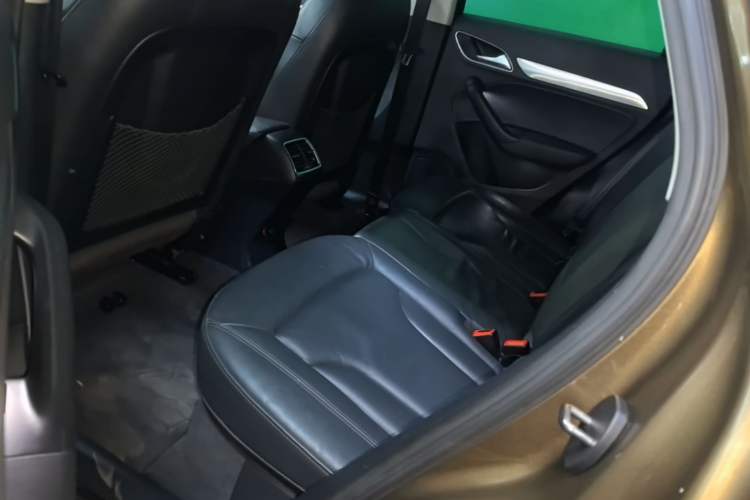 Used Audi Q3 2017 35 TFSI quattro all-wheel drive fashion model Left Rear Seat