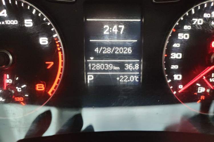Used Audi Q3 2017 30 TFSI Fashion Model Odometer Close Up