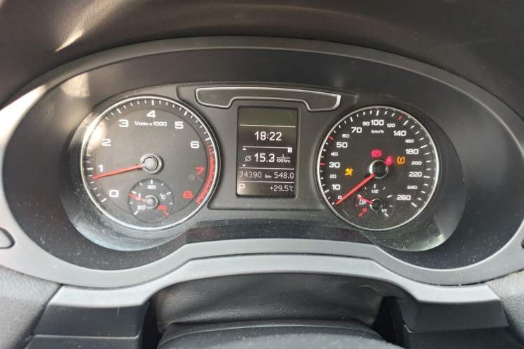 Used Audi Q3 2017 30 TFSI Fashion Model Odometer Close Up