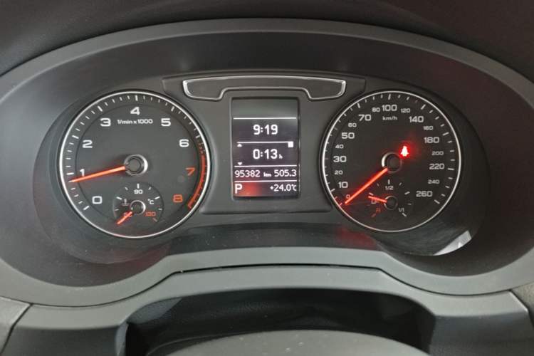 Used Audi Q3 2017 30 TFSI Fashion Model Odometer Close Up