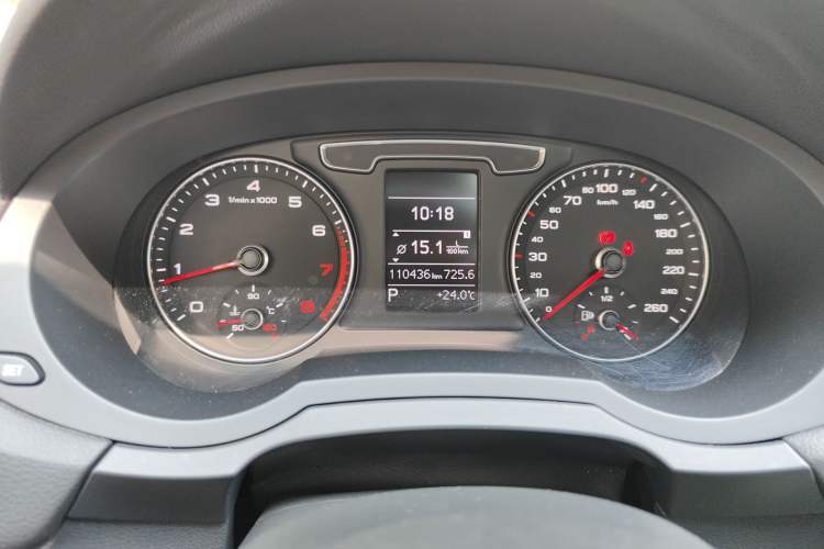 Used Audi Q3 2017 30 TFSI Fashion Model Odometer Close Up