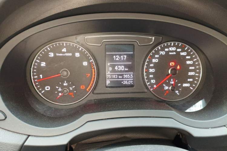 Used Audi Q3 2017 35 TFSI Fashion Model Odometer Close Up