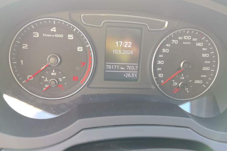 Used Audi Q3 2017 35 TFSI Style Edition Odometer Close Up