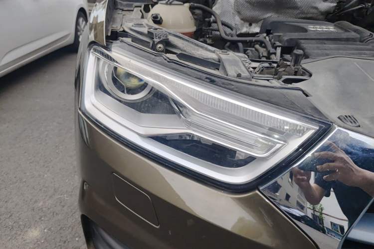 Used Audi Q3 2017 30 TFSI Fashion Model Right Front Headlight