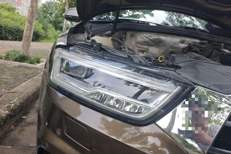 Used Audi Q3 2017 30 TFSI Fashion Model Right Front Headlight