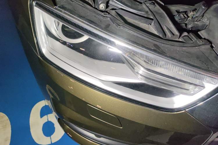 Used Audi Q3 2017 35 TFSI Fashion Model Right Front Headlight