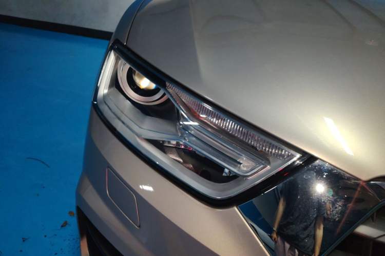 Used Audi Q3 2017 30 TFSI Fashion Model Right Front Headlight