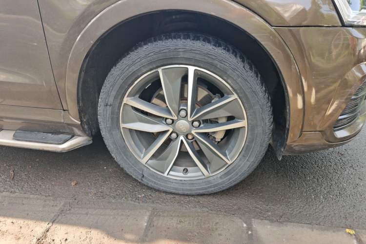 Used Audi Q3 2017 30 TFSI Fashion Model Right Front Wheel Hub