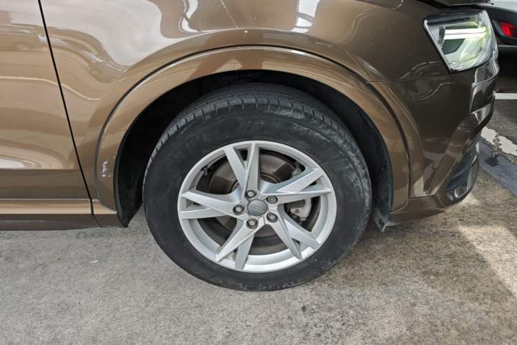 Used Audi Q3 2017 30 TFSI Fashion Model Right Front Wheel Hub