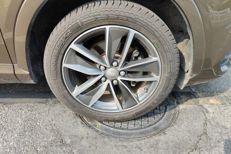 Used Audi Q3 2017 30 TFSI Fashion Model Right Front Wheel Hub