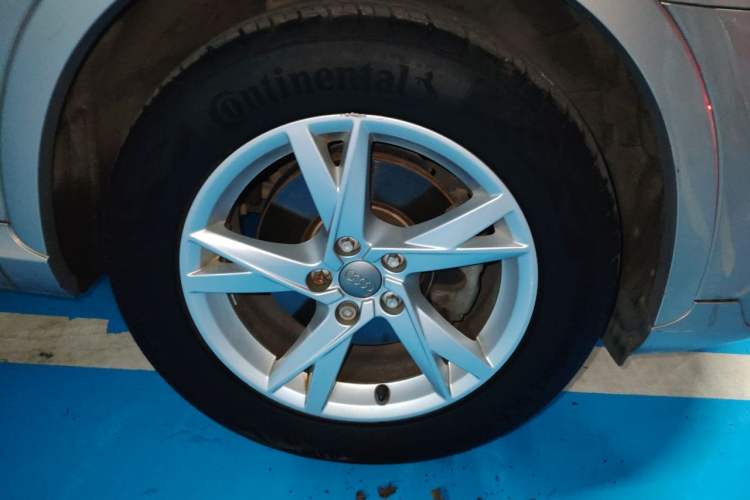 Used Audi Q3 2017 30 TFSI Fashion Model Right Front Wheel Hub