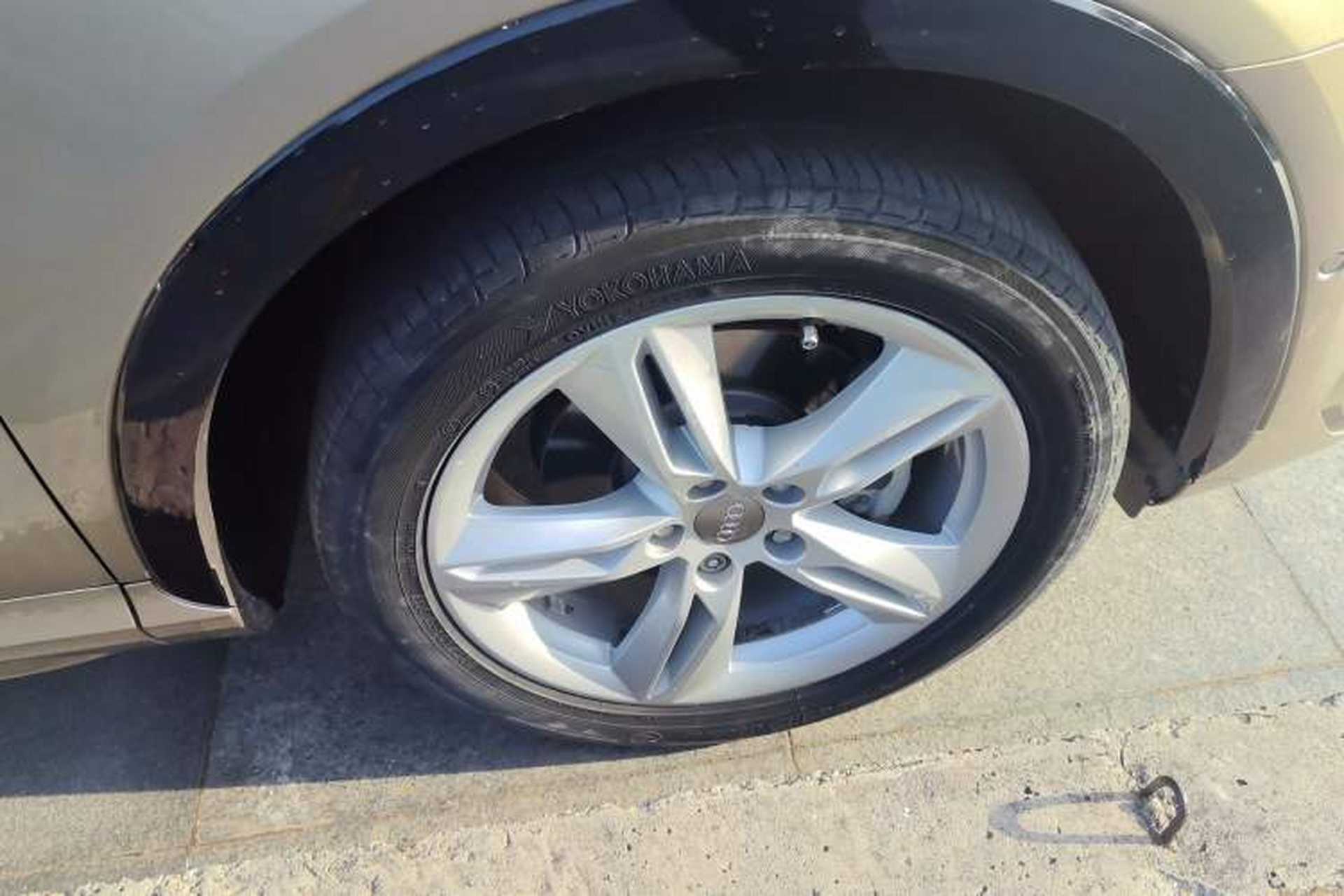 Used Audi Q3 2017 35 TFSI Style Edition Right Front Wheel Hub