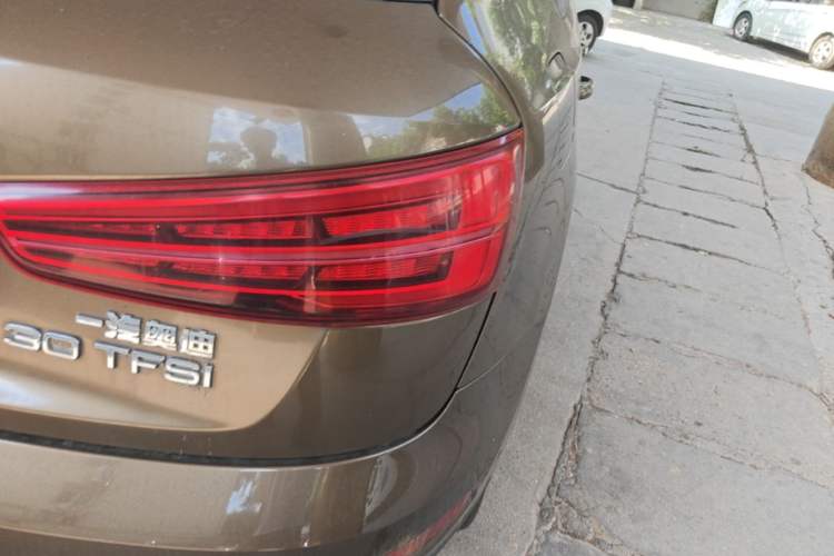 Used Audi Q3 2017 30 TFSI Fashion Model Right Rear Taillight