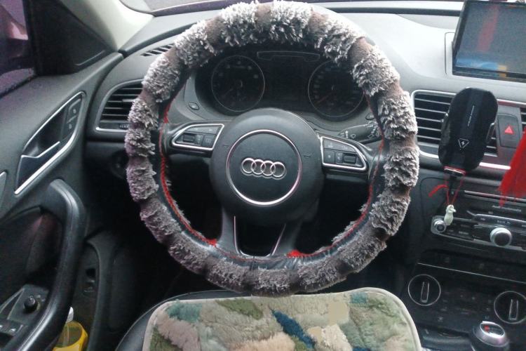Used Audi Q3 2017 35 TFSI Fashion Model Steering Wheel