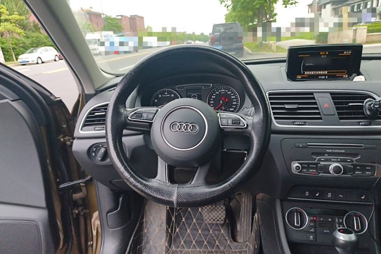 Used Audi Q3 2017 30 TFSI Fashion Model Steering Wheel