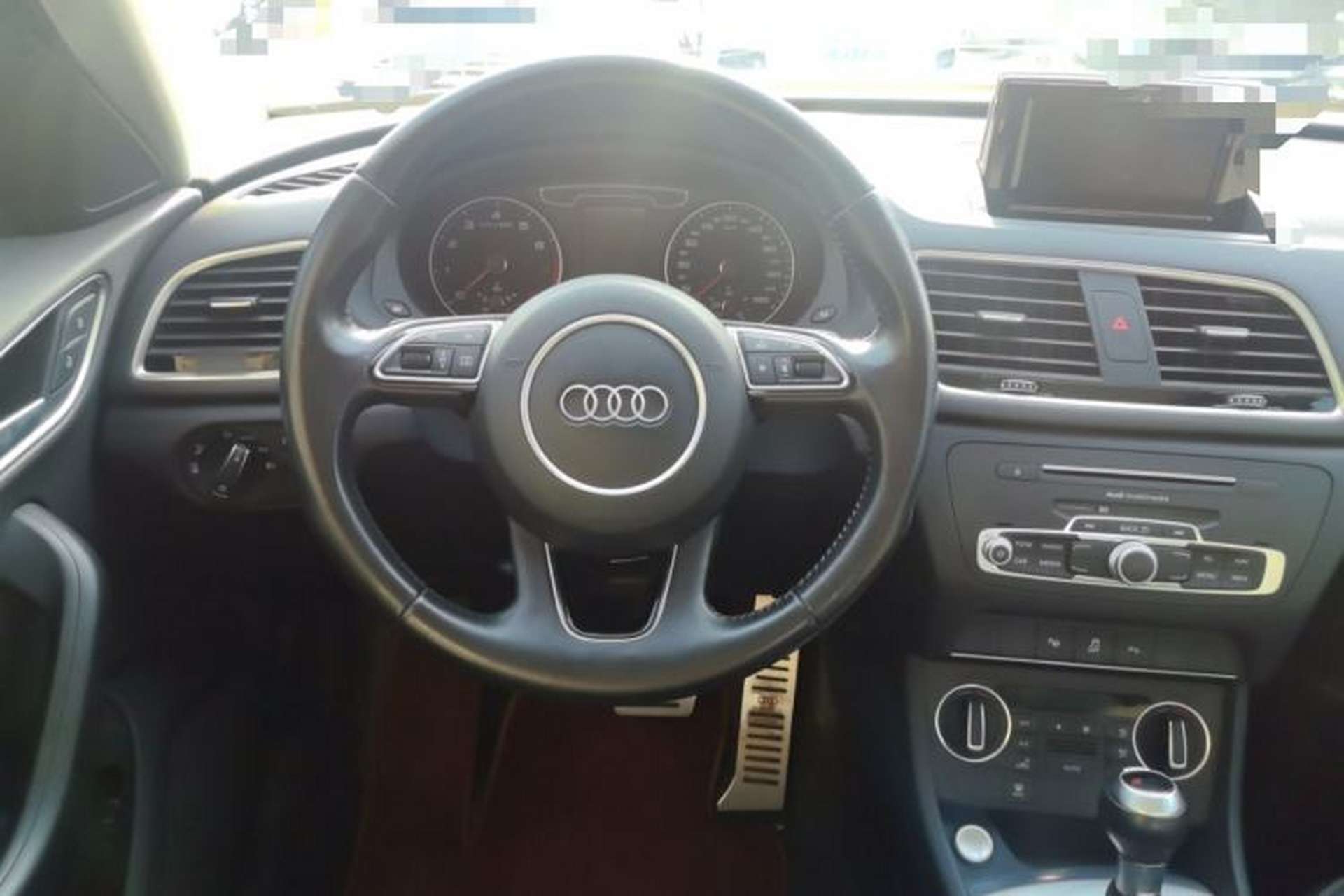Used Audi Q3 2017 35 TFSI Style Edition Steering Wheel