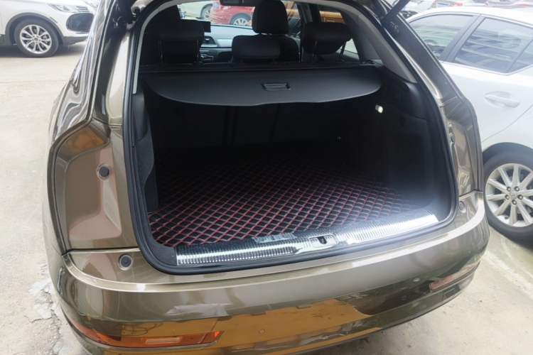 Used Audi Q3 2017 30 TFSI Fashion Model Trunk