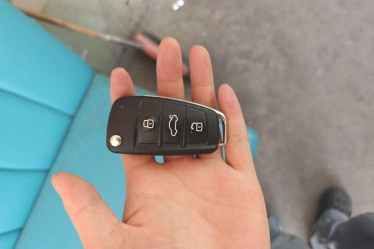 Used Audi Q3 2017 30 TFSI Fashion Model Vehicle Key